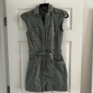 Paige Jaxsyn Dress EUC size 2 in vintage ivy green